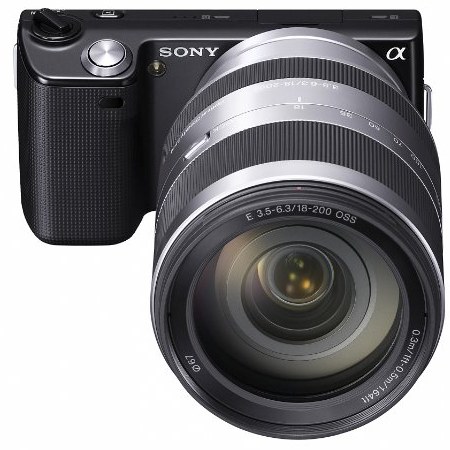 Foto: Zoomobjektiv 18-200mm an der Sony Alpha NEX-5